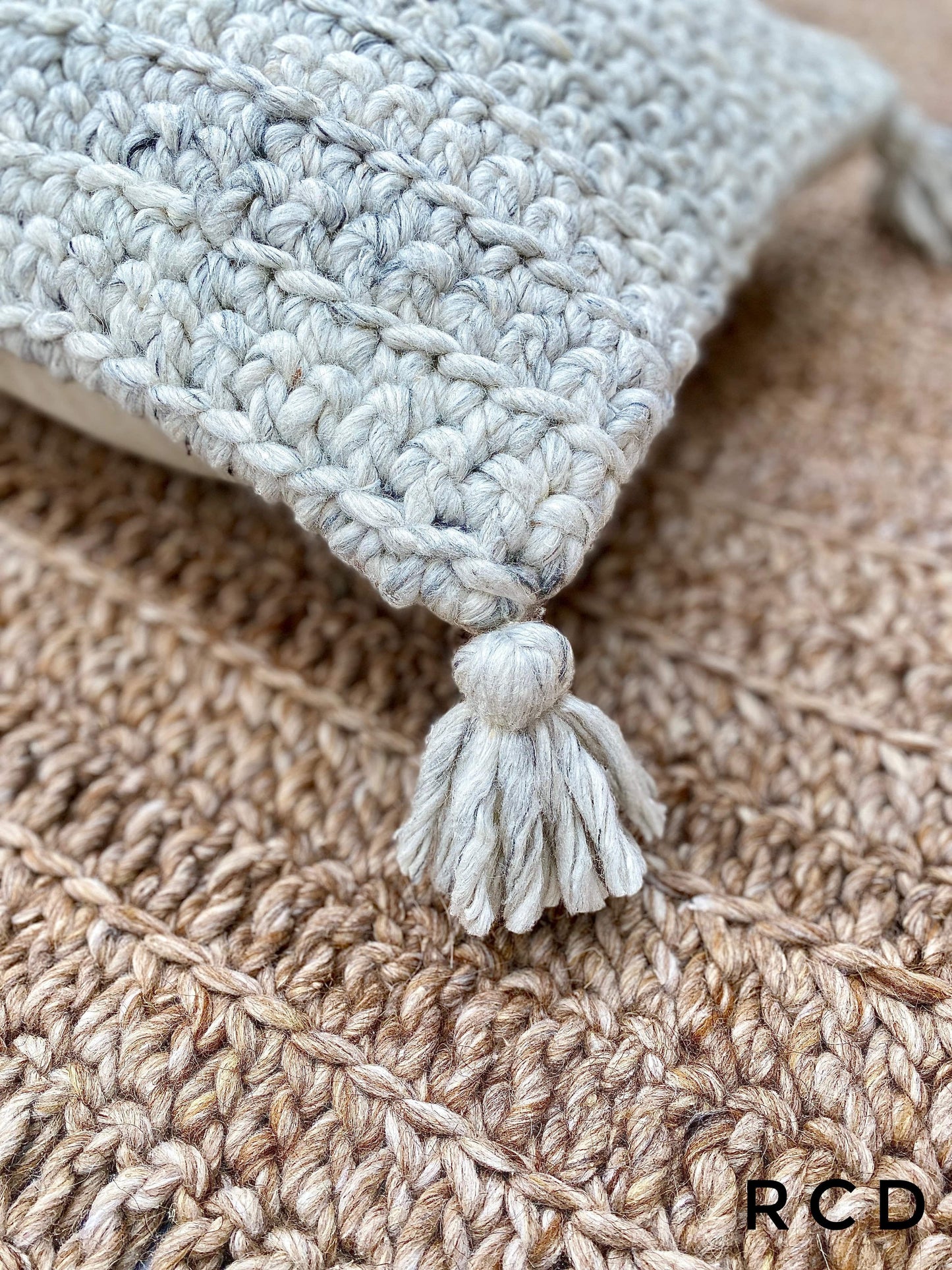 REBECCA pillow - Wool - Close Up