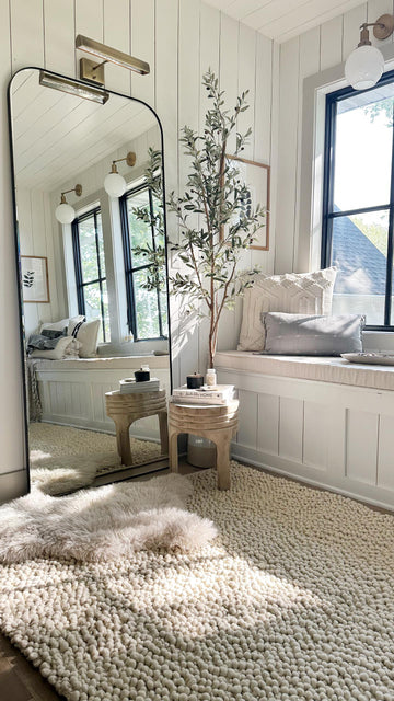 Stylish chunky boucle rug in cozy nook