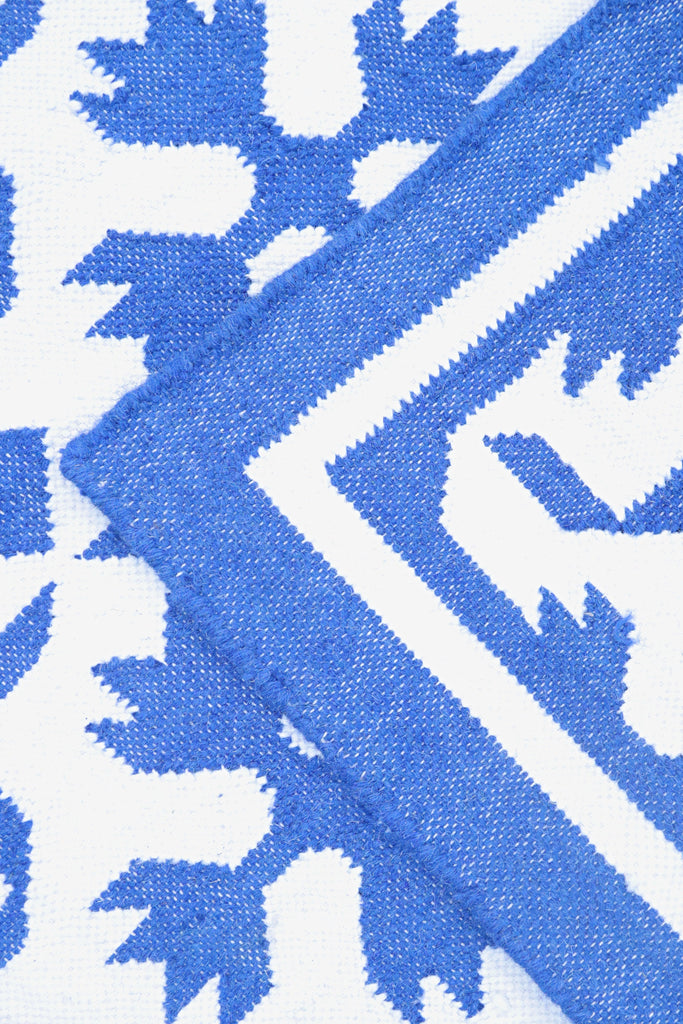 close up of jaipur flatweave wool rug