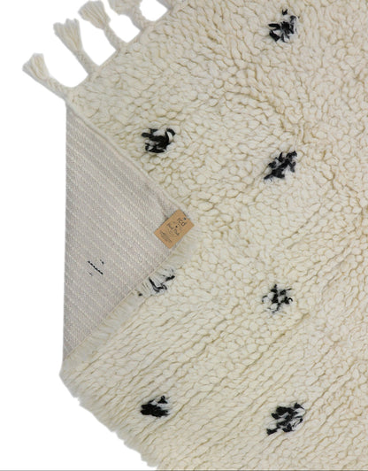 Holly Handwoven Berber Luxurious & Plush Polka Dot Wool Rug