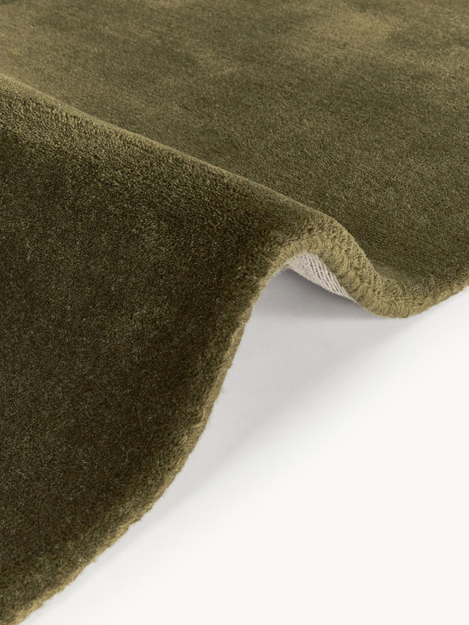 Haven Sea Moss Olive Green Solid Hand-Tufted Wool Rug
